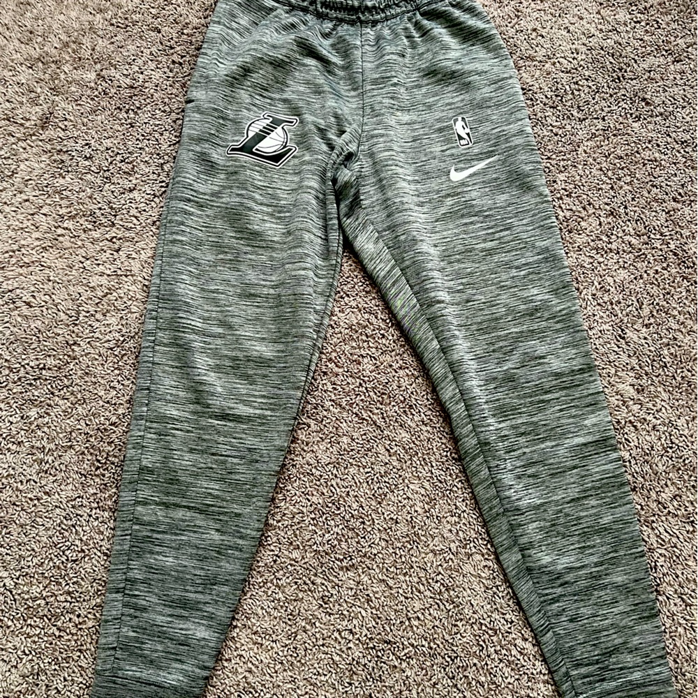 Offices Nike Lakers sweatpants